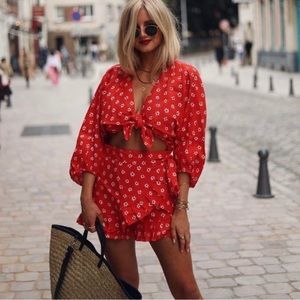 Zara Red Floral Wrap Ruffle Shorts